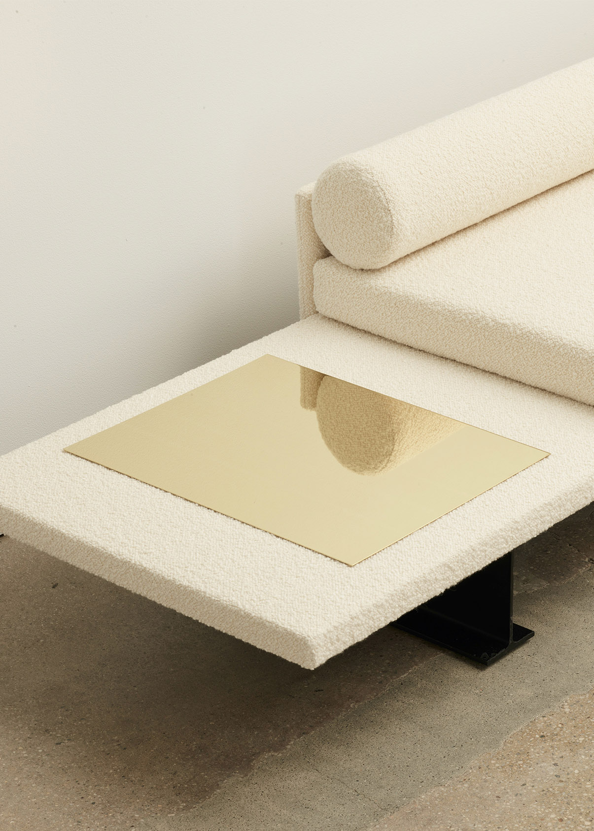 Trave Sofa