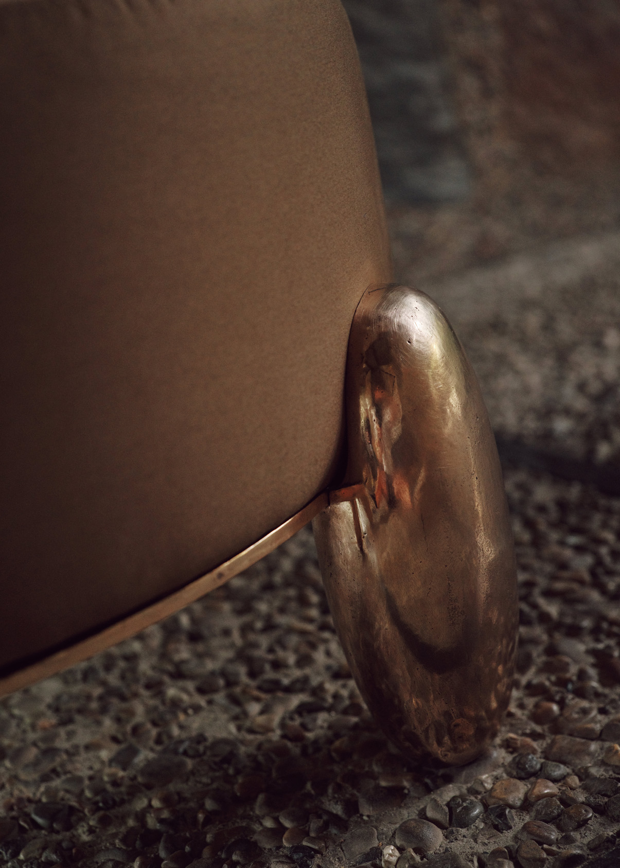 Hundō Lost Wax Bronze Petite Pouf