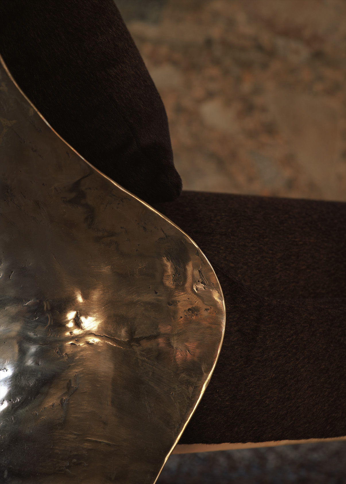 Hundō Lost Wax Bronze Daybed