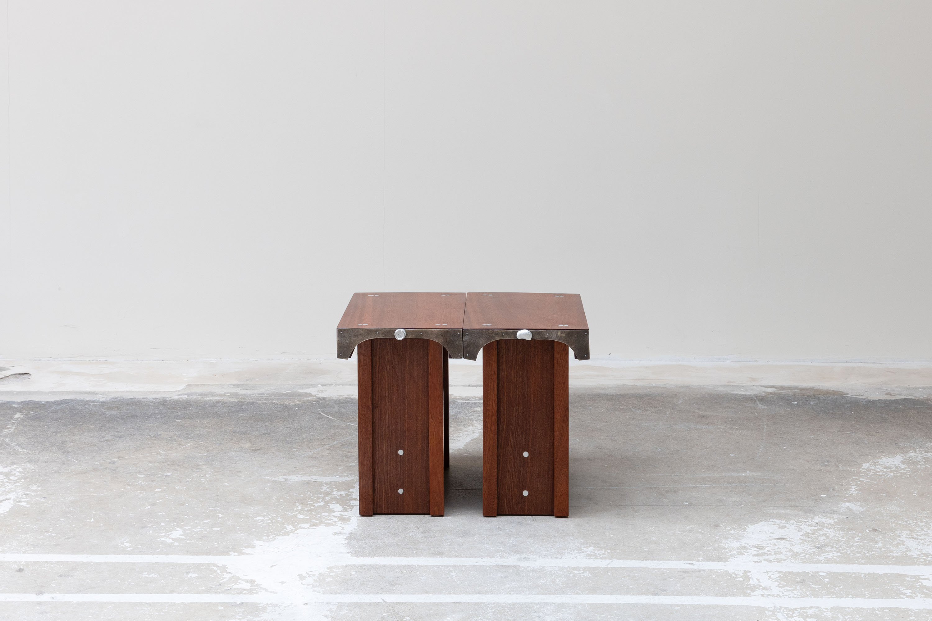 Vestige Stool
