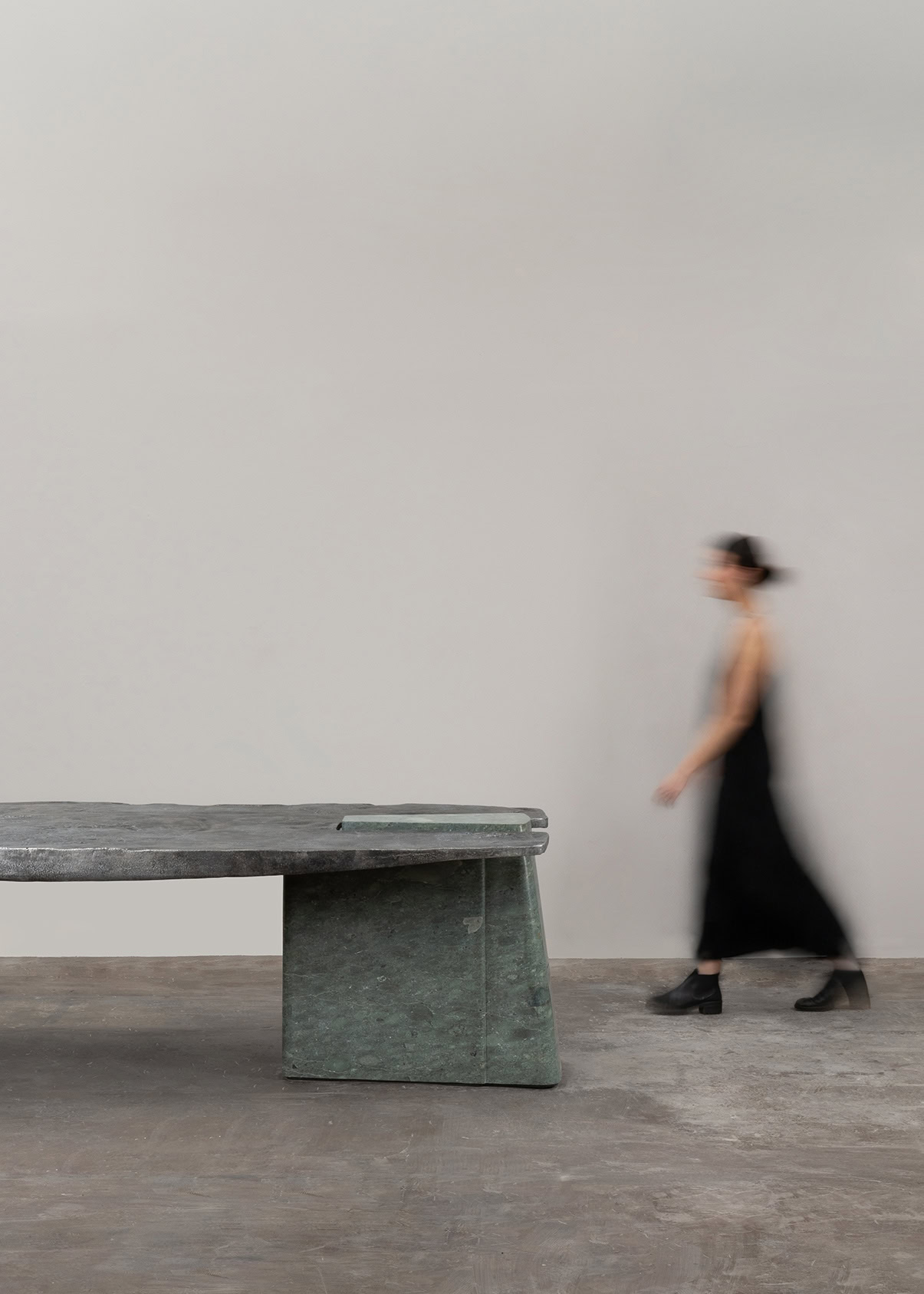 EXHUMA DINING TABLE