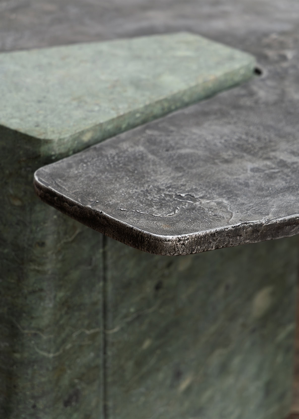 EXHUMA DINING TABLE