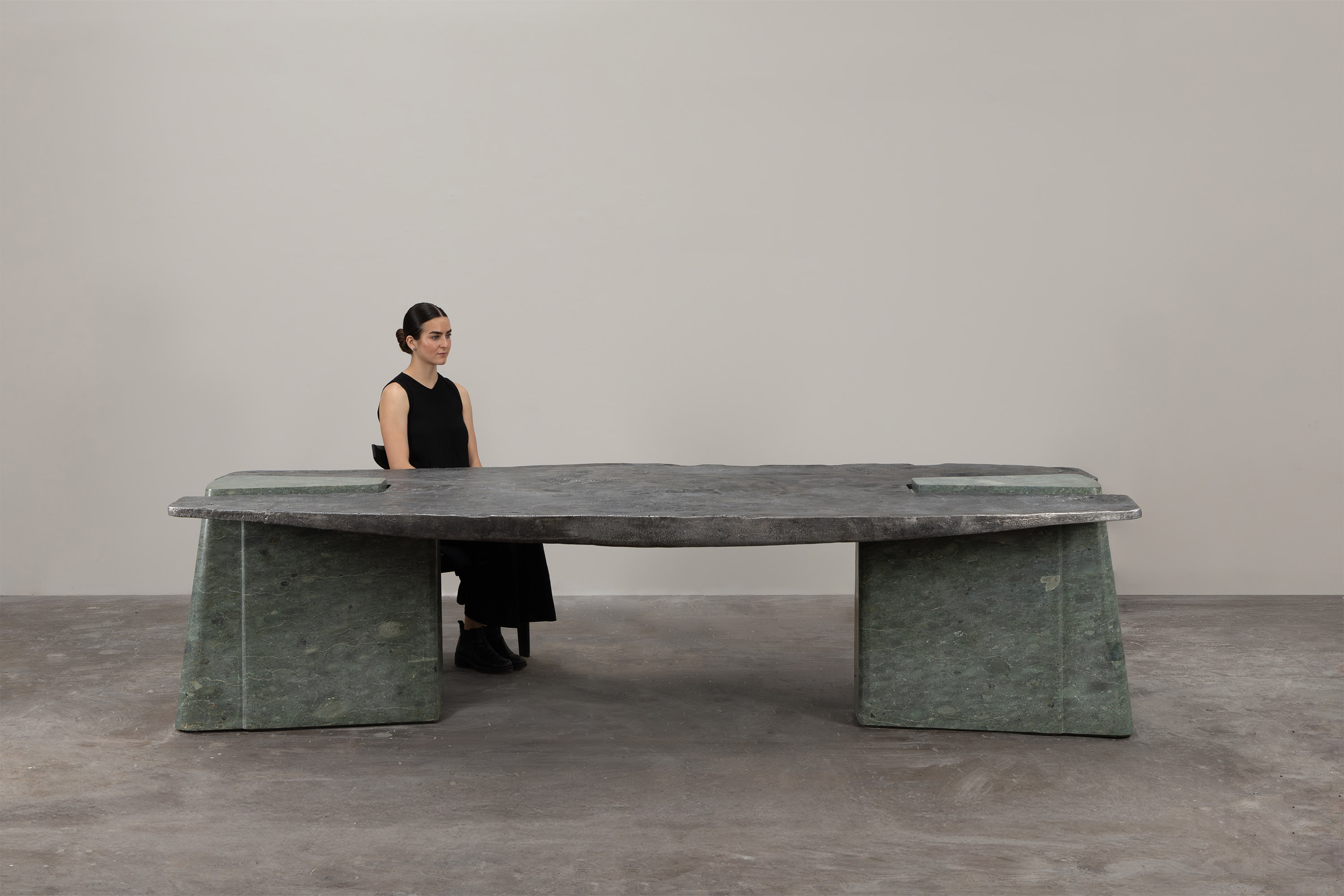 EXHUMA DINING TABLE