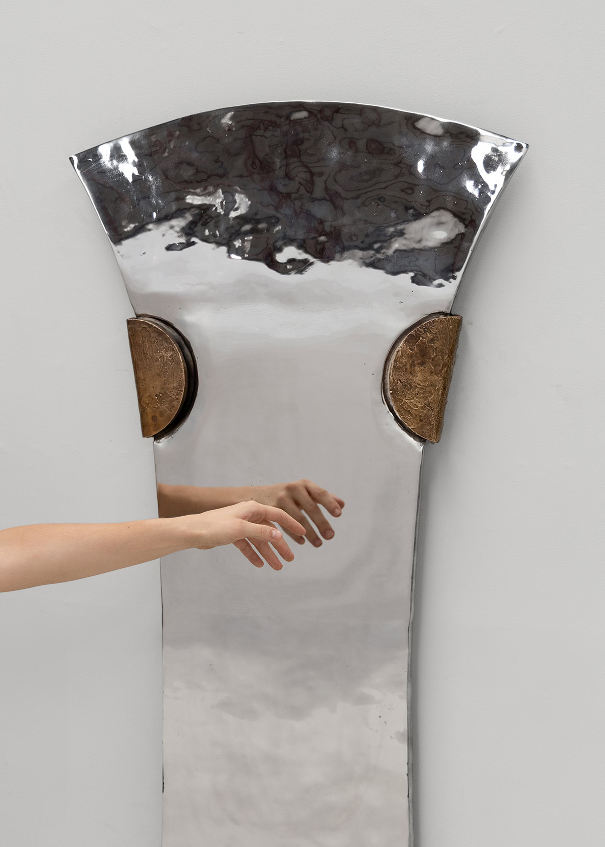 EXHUMA MIRROR