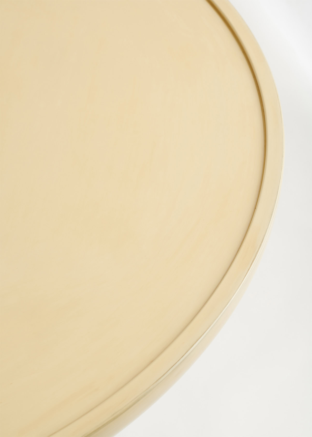 Kami Round Table